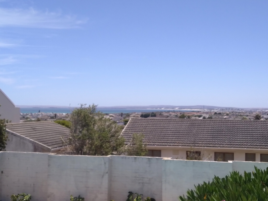 To Let 2 Bedroom Property for Rent in Country Club Western Cape